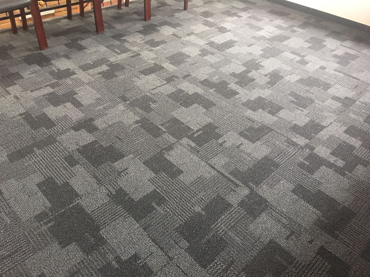 carpet_tile_installed
